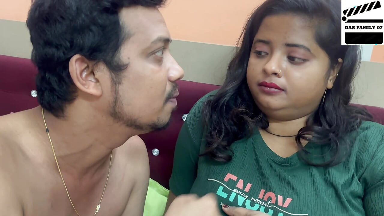 BAARE DUDHWALI BHABI OR THARKI DEWAR KI CHUDAI RAW CLIPS