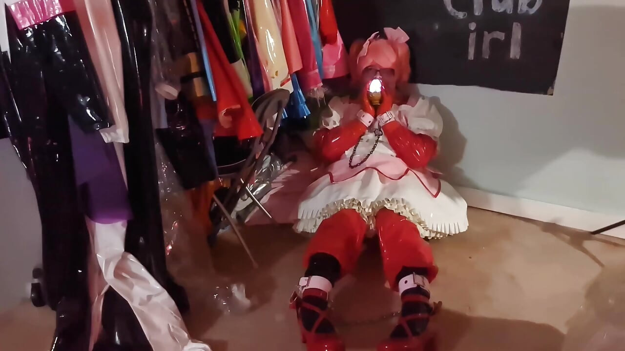 PVC Awek Sut Madoka dilapis dan terikat