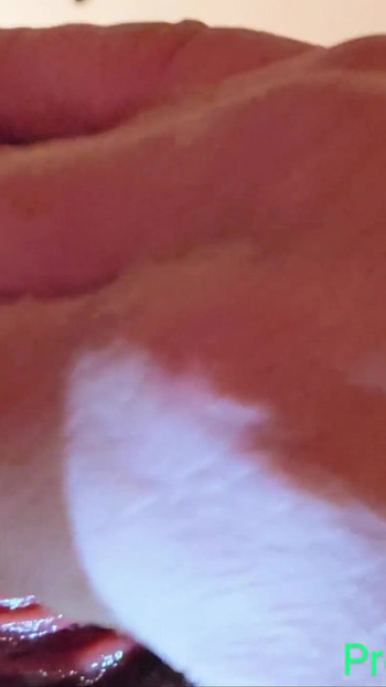 インフレータブルバットプラグによるクローズアップアナル脱出