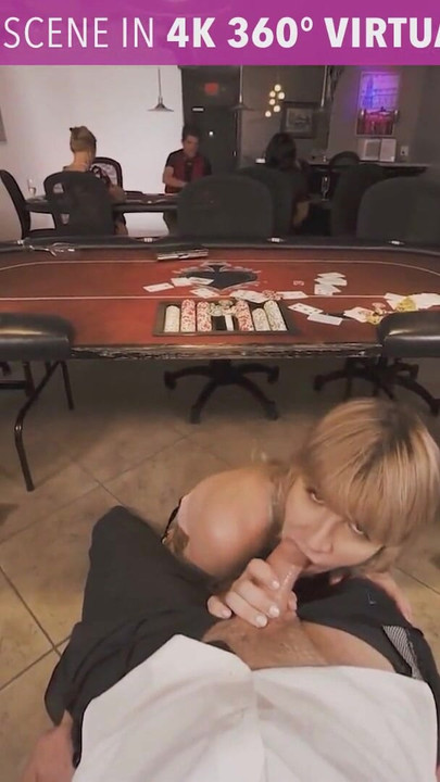 VRB TRANS mager blondin är säker på hennes knullfärdigheter | Klipp 1