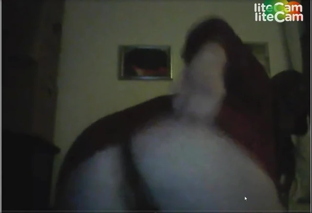 Milf shows off her fat Flaps
