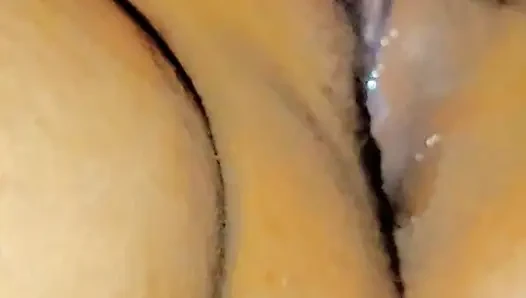 Geile jija leckt die nasse muschi des jungen sali im schlafzimmer
