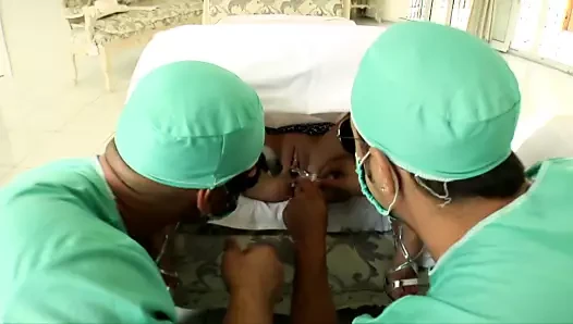 Dr. Zu Hause - Sie ist einfach untervoegelt