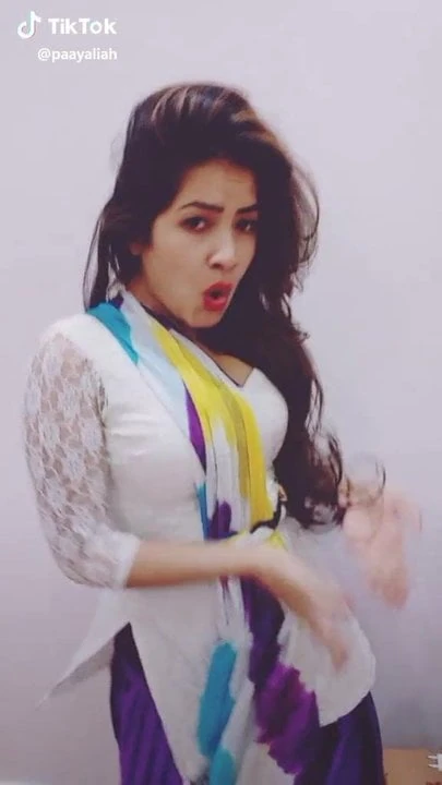 Bangladeshi HOT Desi Dance