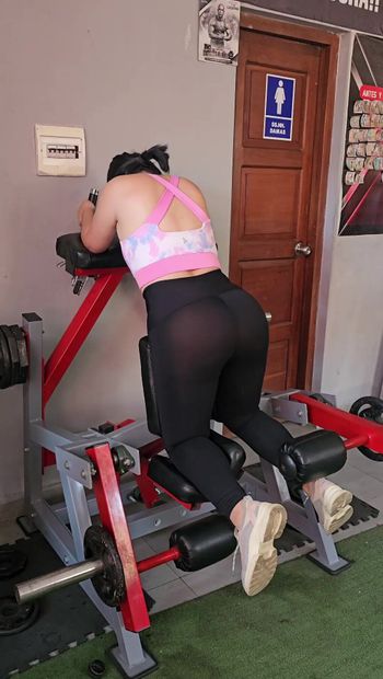 Bella en el gym