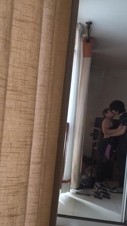 I kiss passionately with single mom who really wants to do crazy things | Clip 1