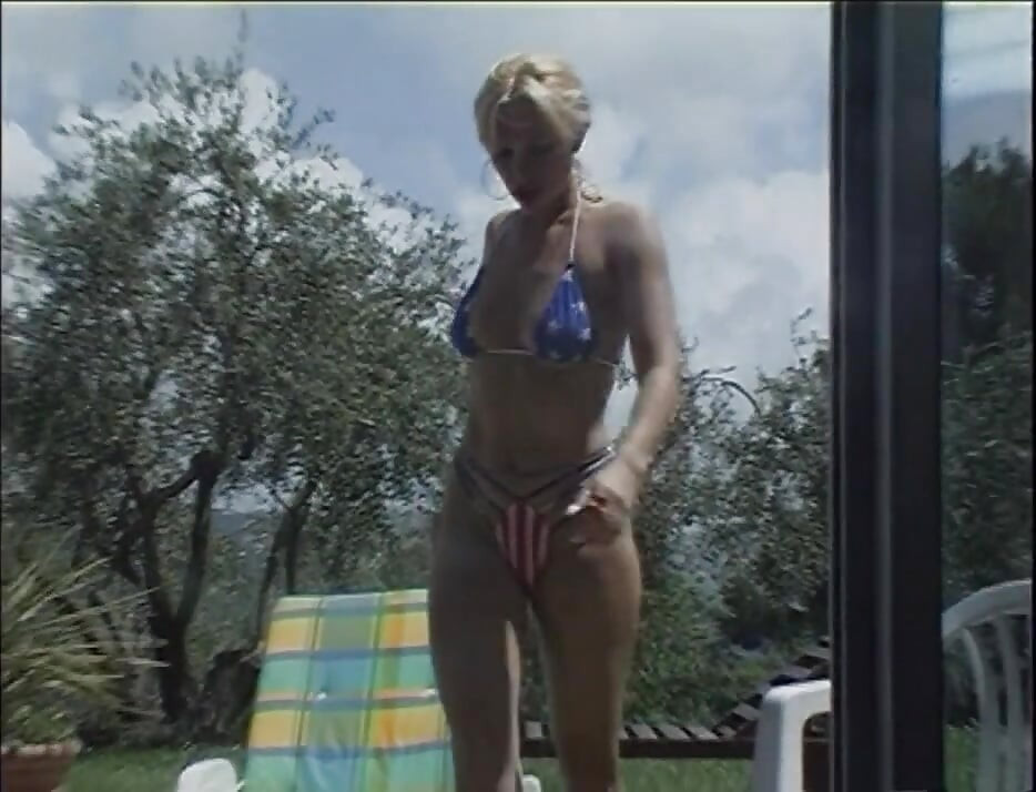 Sexy blonde in swimming pool loves cock in ass