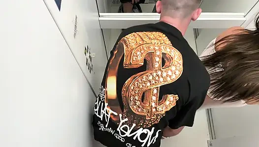 Asansörde Sevişiyoruz Ve Komşu Bizi Yakaladı