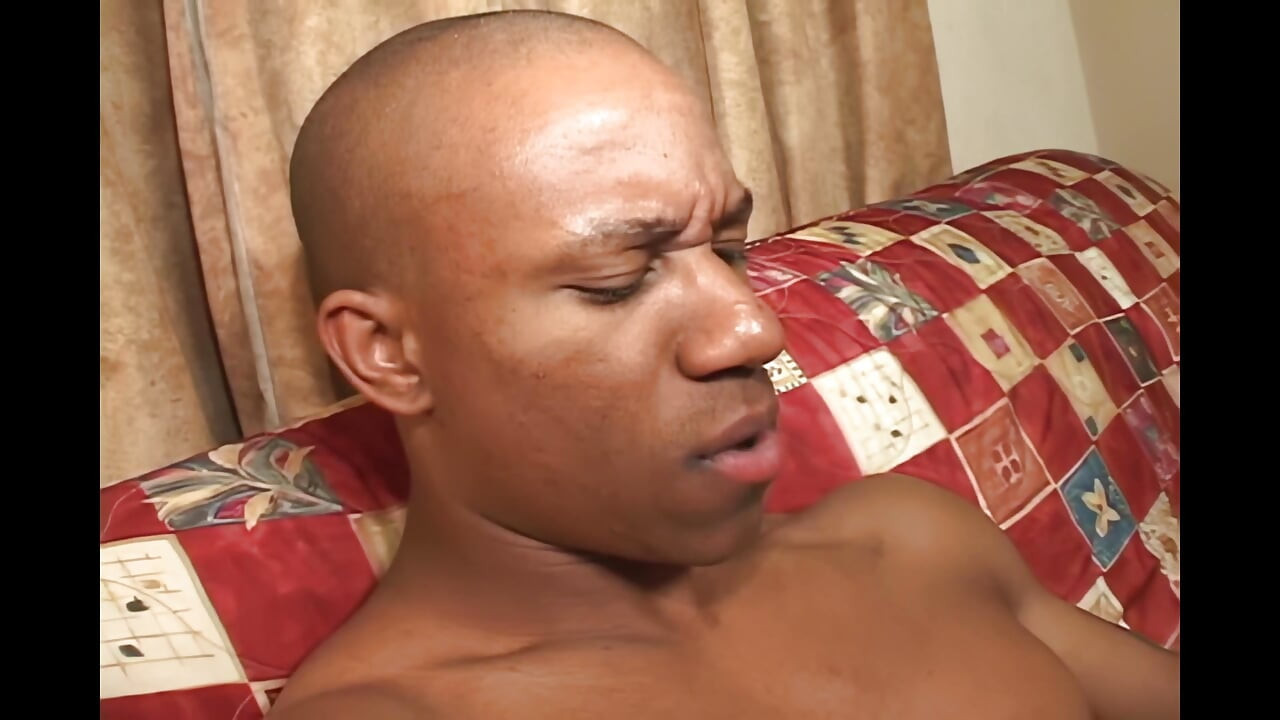 Βυζιά που αναπηδούν με κάθε ώθηση