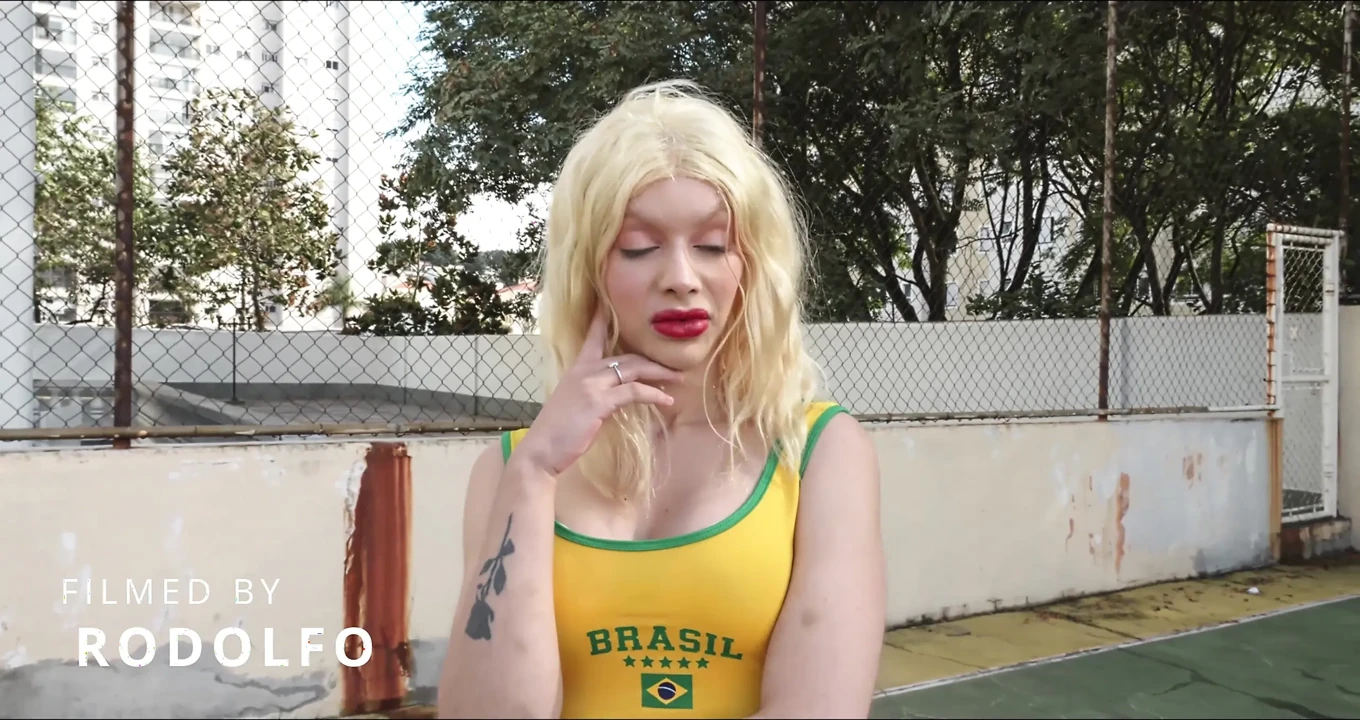Football World Cup Anal,toy Ball in the Ass,pissing Fisting, World Cup in the Ass
