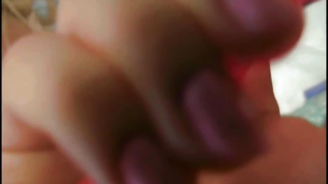 Seorang Lesbian Di Sofa Untuk Dua Pelacur Ini