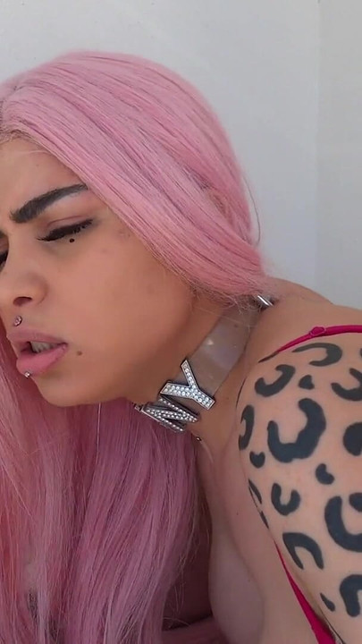 Emotional moment from "Notgeiler Sexturist macht Mexiko unsicher  und fickt alles was nicht bei 3 auf dem Baum ist"
