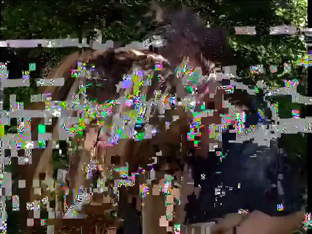 젊은 Studebtserena South와 불륜으로 배우자를 의심하는 음란한 마누라
