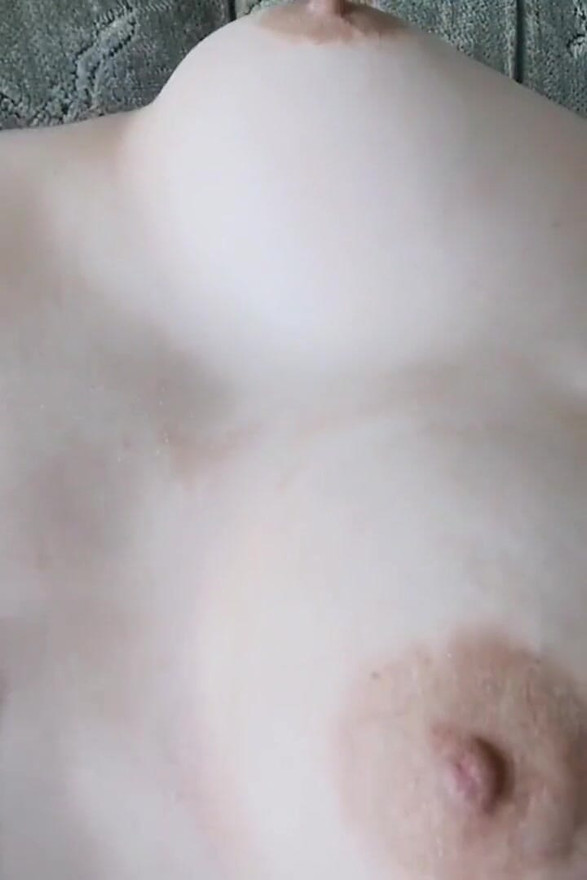 Brave tiny versus gassy goddess