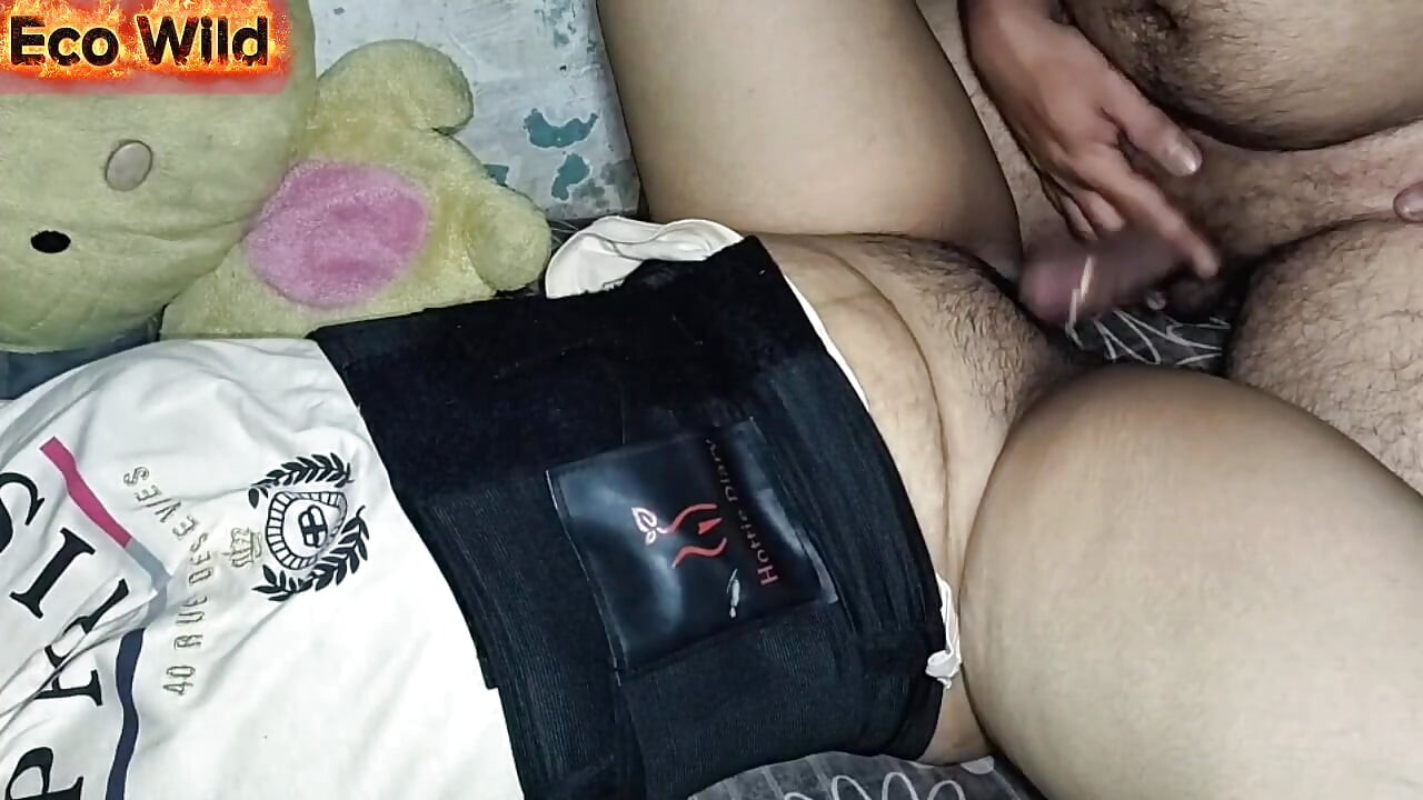 Tretiram je kao jebenu lutku, napunio sam joj pičku spermom