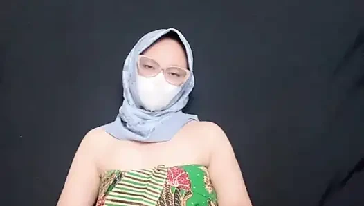 Narrow pussy young woman leaks squirt