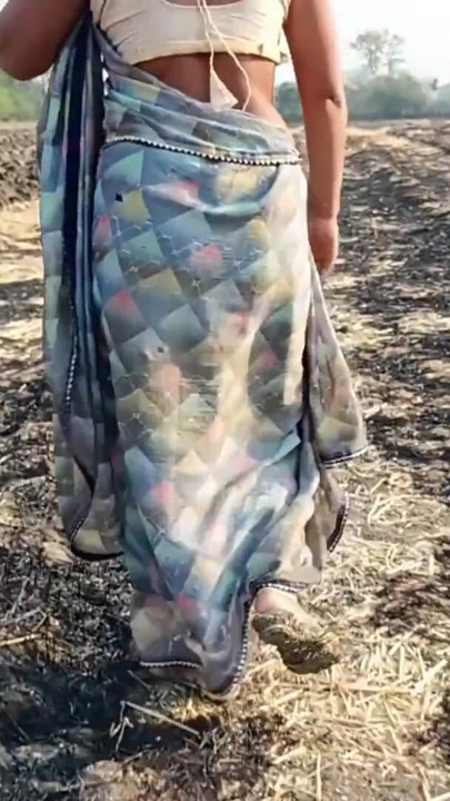 Indian Desi Village Υπαίθρια κουνιάδα με Apne Ghagara Utha Kar Apni Khubsurat Pankhudiyon Wali Bhosdi Ke Darshan Apne Devar Ko Karvaya Khule Kh | Κλιπ 1