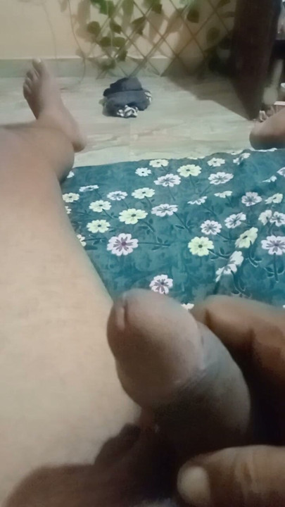 land ki malish karte huye