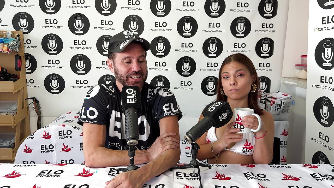 Neru Olivos se traga toda la cremmita como si fuera leche😈