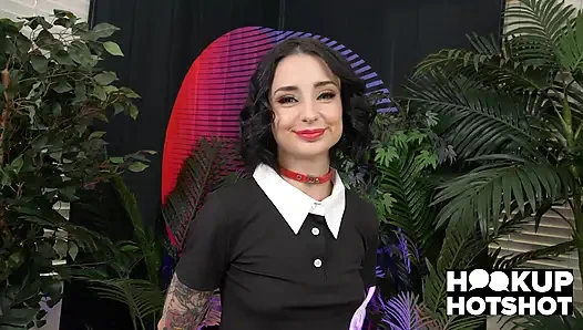 Minyon sürtük Stevie Moon Bryan Gozzling'in aşırı seksi için azgın!