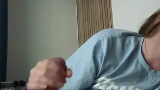 Menggodamu perlahan-lahan membangunmu