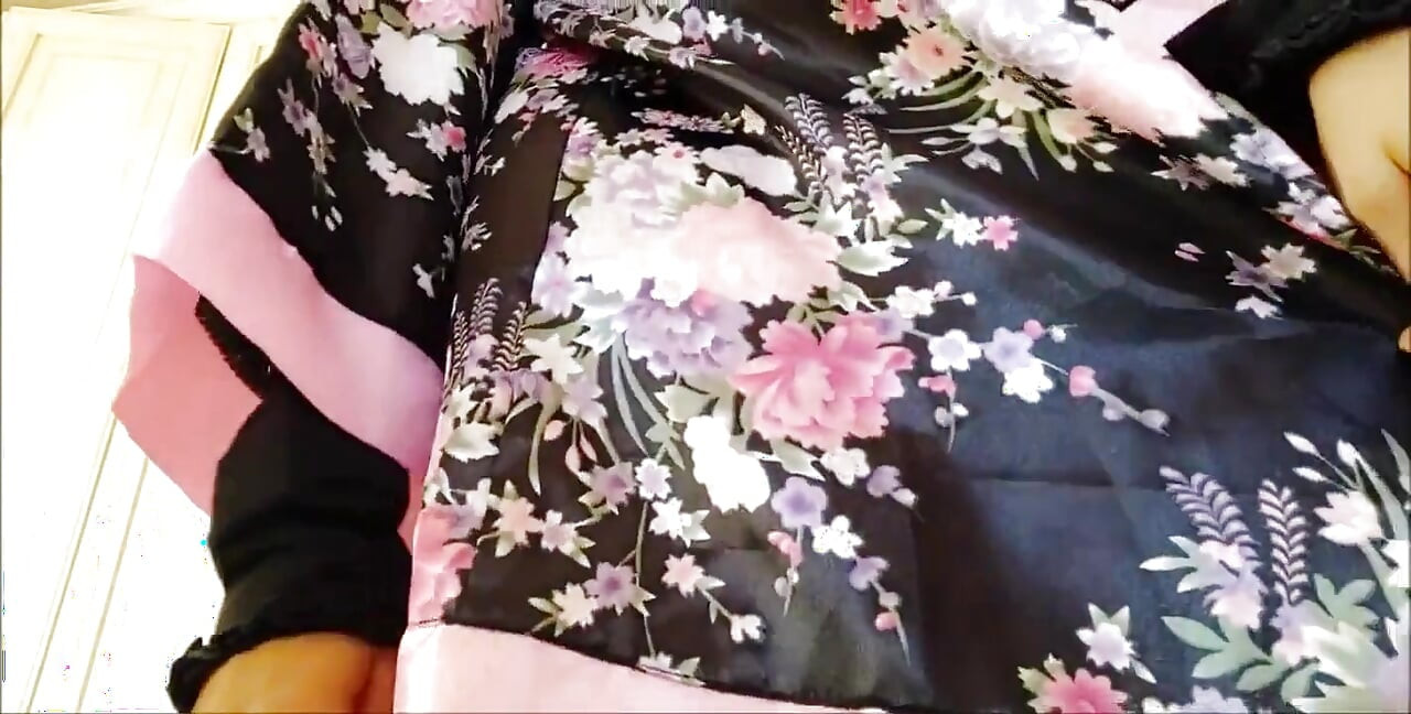 The Italian Mistress Makes You Feel Like a Nobody