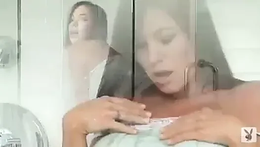 Pod prysznicem