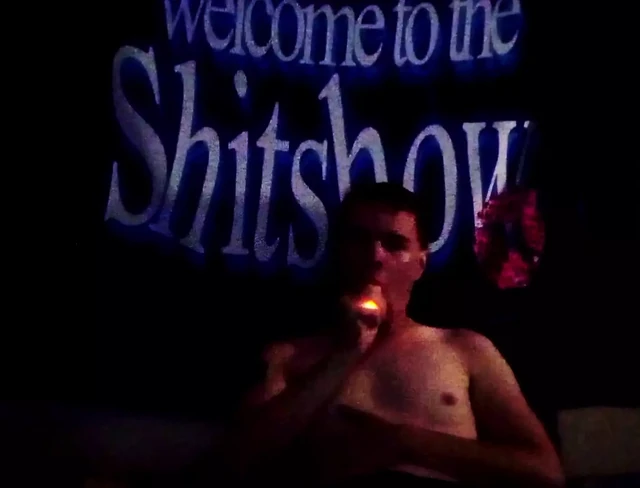 Sucking an dildo