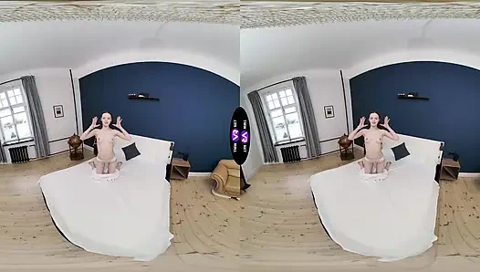 Gadis sange pamer memeknya dan lanjut ngentot memeknya sendiri habis-habisan - tmwvrnet