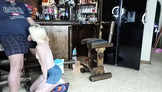 Gesicht 2 Schwänze in 1 Blondine