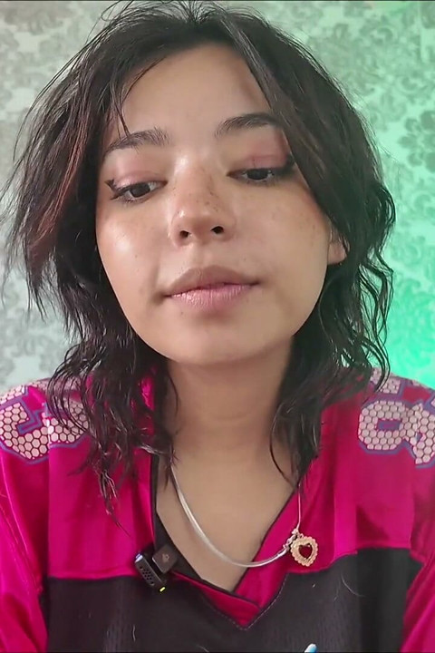 Cheeks Pulled Apart Teeth Exposed