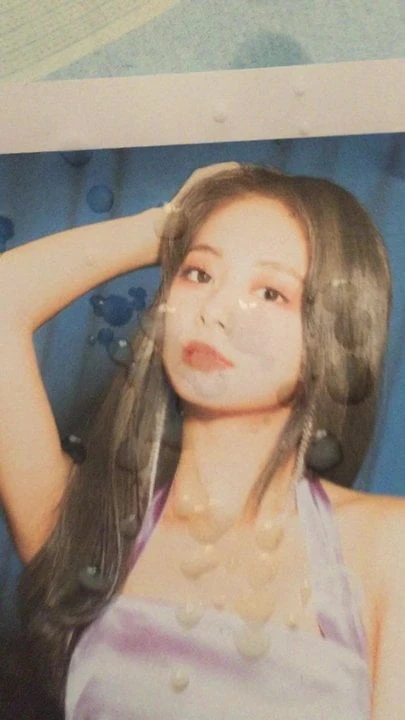 쯔위 정액 추모. 특별한 느낌의 쯔위?