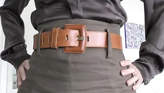 Exciting Belt Fitting with a Linen Skirt, Part 1, Lady Victoria Valente