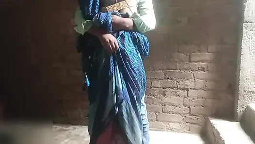 Beautiful Indian wife romantic sex (+19) with sasur ji doggy style aur apne Upar Utha Kar chut mein land Dala Hindi HD video ful