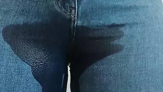 jeans piss