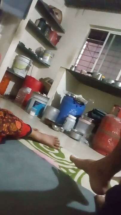 Seeing a woman in the house and making a penis stand