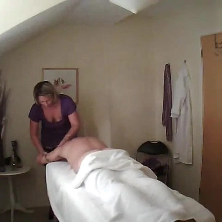 Volledige massage pijpbeurt einde