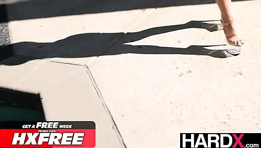 Hardx - memek cewek semok latina dientot habis-habisan sama kontol besar