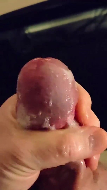Un momento potente da "You Cumslut - degradante istruzioni per le ragazze - slugsOfCumGuy"