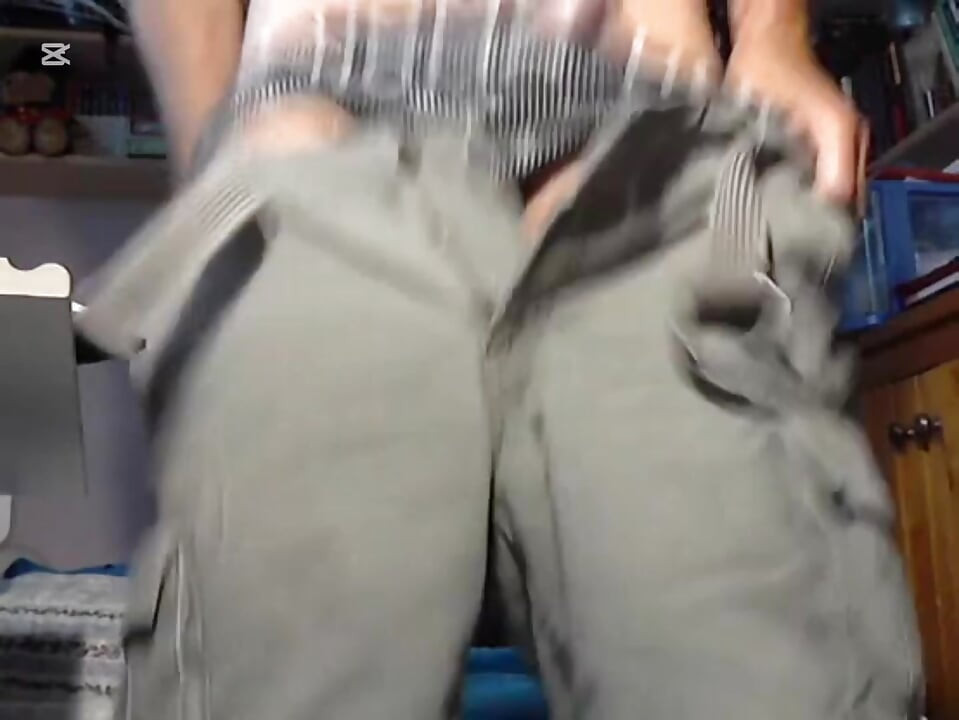 Hugot 93 celana dalam luar