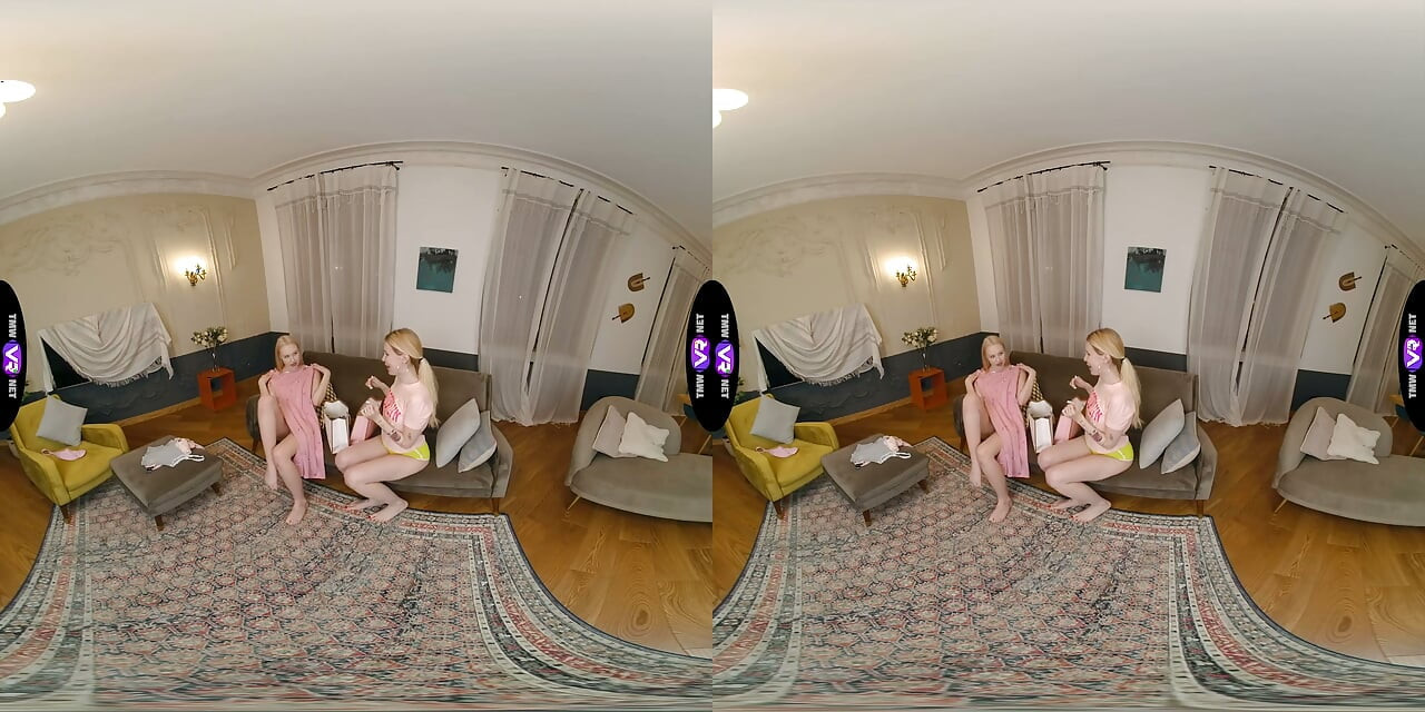 Η Sara Bork Και Η Stacy Fort Μοιράζονται Μια Καυτή Λεσβιακή Συνεδρία - TeenMegaWorld