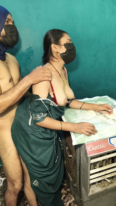 インドの義兄と義妹のセックス 18歳のインド人処女の初めてのセックス 初めての彼女とのラブセックス | クリップ 1