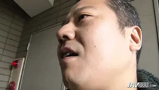 JAV888 heiße JAV-schlampe wird von einem älteren mann gefickt