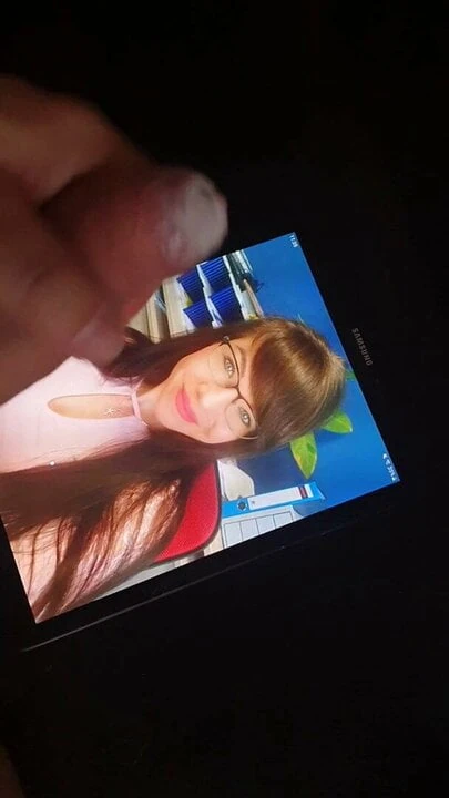 Cumming on Melanie