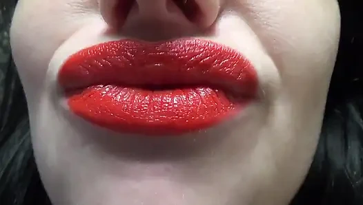 Cium aku sayang! Fetish lipstik merah dan bibir besar yang seksi