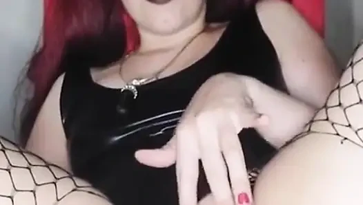 Shyyfxx döl yutan yavrusunu oynuyor ve aşağılıyor - joi femdom cei