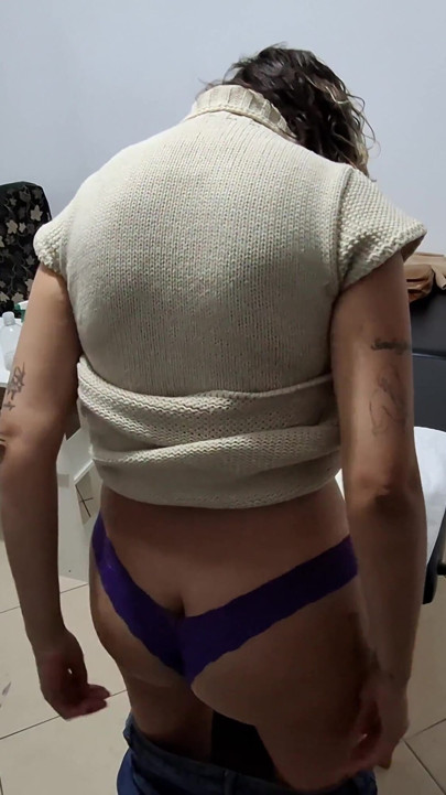 The doctor pounded the patient's ass and left the cum dripping. | Clip 2