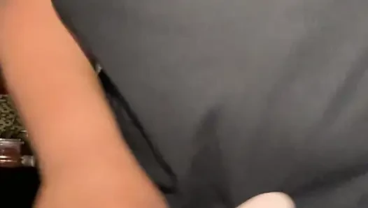 UH OH VIBRATORNYA PECAH