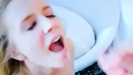 Pazar sabahı masturbasyon!