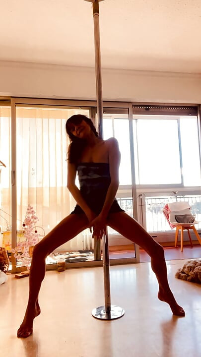 Dança Erótica E Nudez